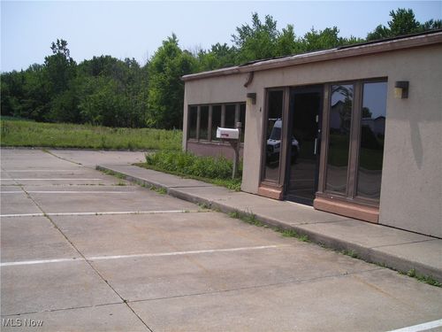 19511 Progress Dr, Strongsville, OH, 44149-3262 | Card Image