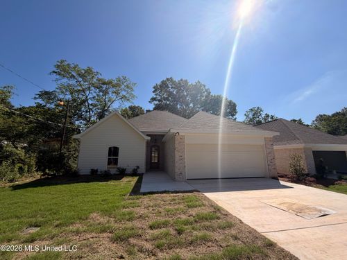 198 Lake Harbor Rd, Brandon, MS, 39047-9050 | Card Image