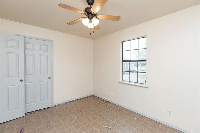 408 S Live Oak St, House other with 2 bedrooms, 1 bathrooms and null parking in Mathis TX | Image 4