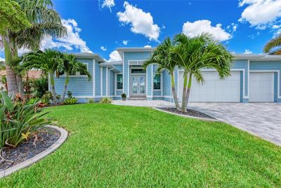 1430 Sea Gull Court, House other with 3 bedrooms, 3 bathrooms and null parking in Punta Gorda FL | Image 2