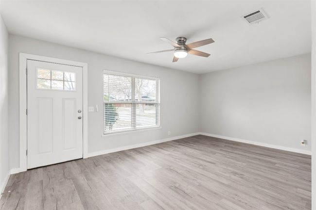7607 Creston Ln, House other with 3 bedrooms, 1 bathrooms and 1 parking in Austin TX | Image 6