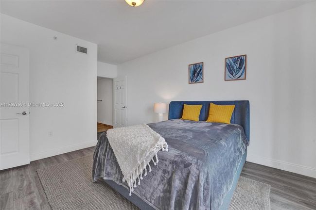 UNIT-2105W - 1745 E Hallandale Beach Blvd, Condo with 2 bedrooms, 2 bathrooms and null parking in Hallandale Beach FL | Image 20