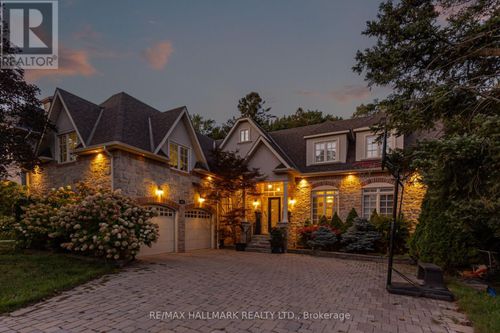 111 Woodhaven Park Drive, Oakville (SW Southwest), ON, L6L4K4 | Card Image