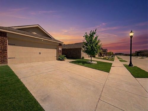 14033 Earlham St, Pilot Point, TX, 76258-1686 | Card Image