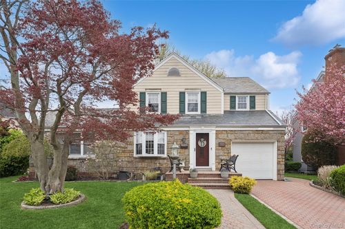 2332 Coventry Rd, Baldwin, NY, 11510-3002 | Card Image