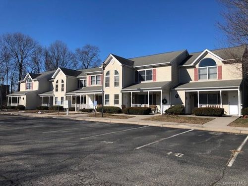 124 Sylvan Ave, Miller Place, NY, 11764-2450 | Card Image