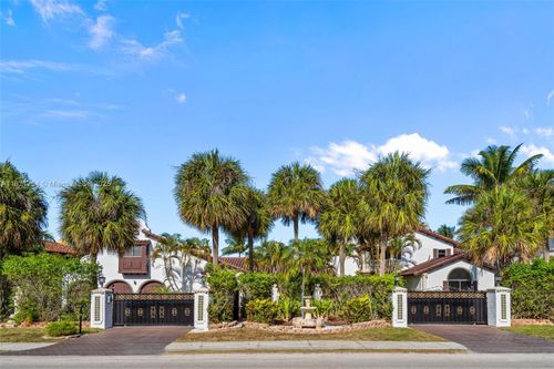 800 Diplomat Pkwy, Hallandale Beach, FL, 33009-3716 | Card Image