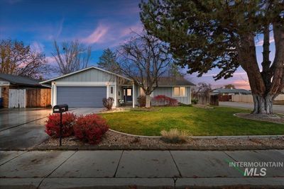 3518 N Dove Place, House other with 4 bedrooms, 3 bathrooms and 2 parking in Boise ID | Image 1