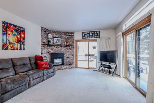 840 Cove Dr, Grantham, NH, 03753-5428 | Card Image