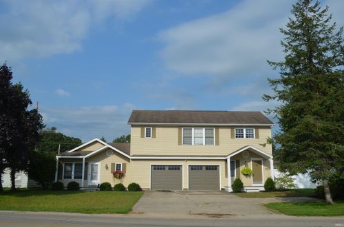 1411 S Harkless Dr, Syracuse, IN, 46567-1914 | Card Image