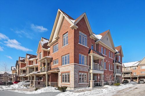 40 Porcelain Way, Whitby, ON, L1R0R6 | Card Image