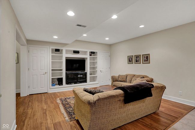 9319 Oak Knoll Ln, House other with 4 bedrooms, 4 bathrooms and null parking in Fishers IN | Image 50
