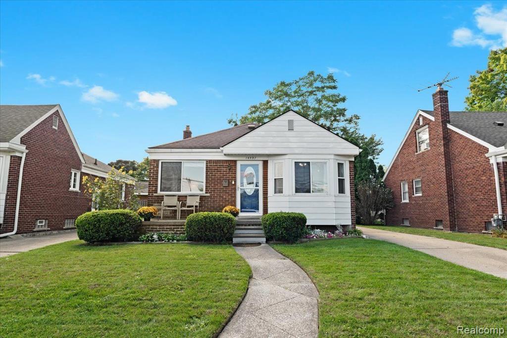 Cleophus Ave, Allen Park, MI 48101