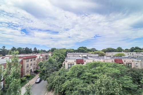 apt-e12-40 Owen St, Hartford, CT, 06105-3282 | Card Image