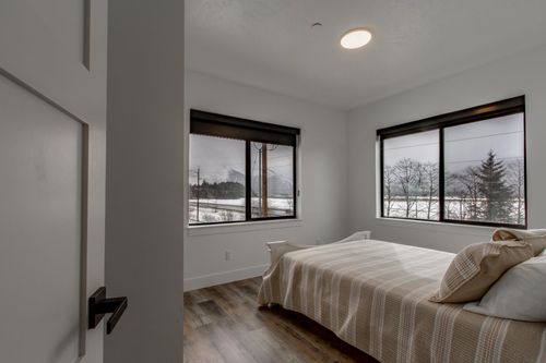 a204-7400 Seymour Way, Juneau, AK, 99801 | Card Image