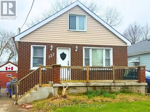 137 Hale St, London, ON, N5W1E5 | Card Image