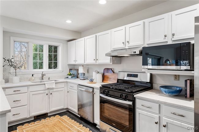 28 Willowbrook Dr, Townhouse with 2 bedrooms, 3 bathrooms and null parking in Owasco NY | Image 11