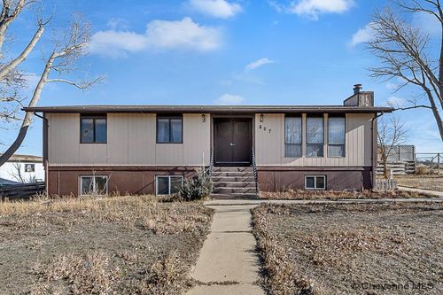 607 Pine St, Medicine Bow, WY, 82329-5035 | Card Image