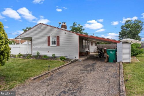 14 Forest Ln, LEVITTOWN, PA, 19055-2111 | Card Image