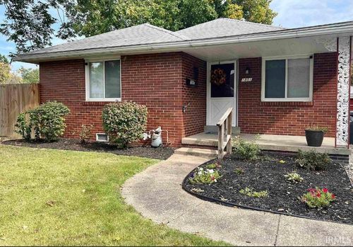 1801 Hercules Ave, Evansville, IN, 47711-4255 | Card Image
