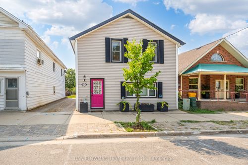 127 River St, Sunderland, ON, L0C1H0 | Card Image