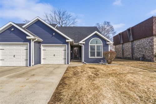 524 E 3rd St S, Newton, IA, 50208-4744 | Card Image