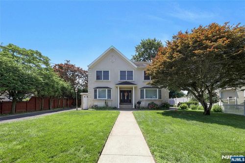 45 Highland Ave, Emerson, NJ, 07630-1211 | Card Image