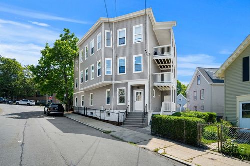 35 Pond St, Boston, MA, 02136 | Card Image