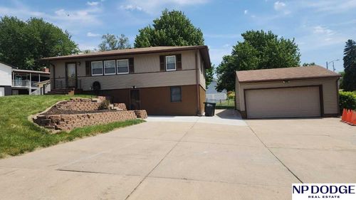 6029 Nebraska Ave, Omaha, NE, 68104-1132 | Card Image