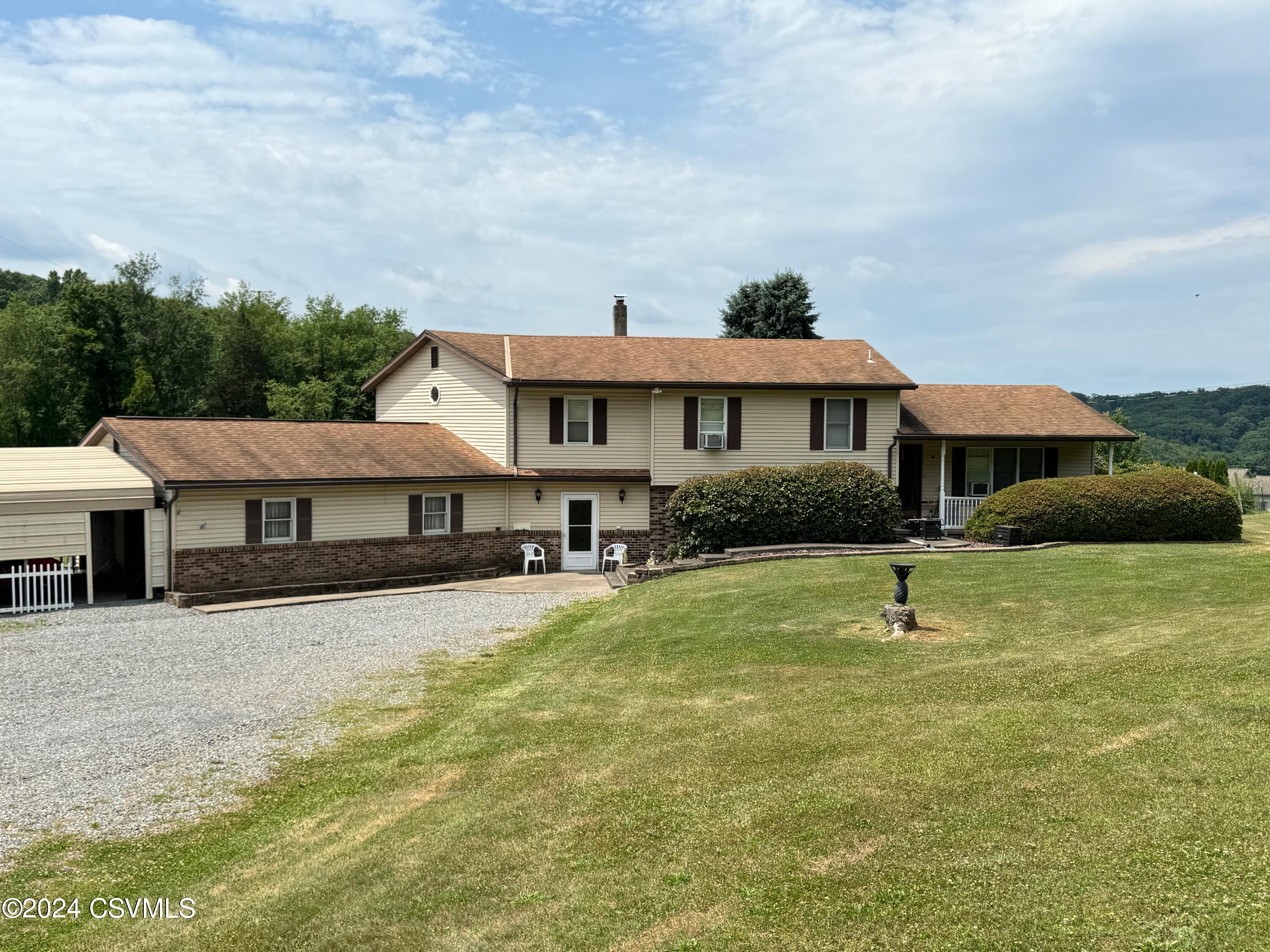 Ridge Dr, Danville, PA 17821
