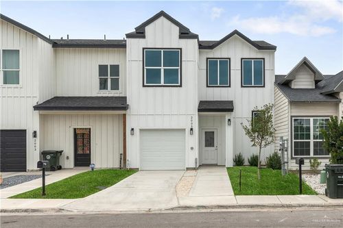 2005 Cassandra St, Mission, TX, 78572-8433 | Card Image