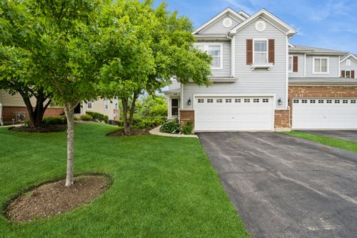 646 Grand Canyon Cir, Crystal Lake, IL, 60014-1918 | Card Image