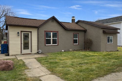 130 S Iowa Ave, Ladd, IL, 61329-9513 | Card Image