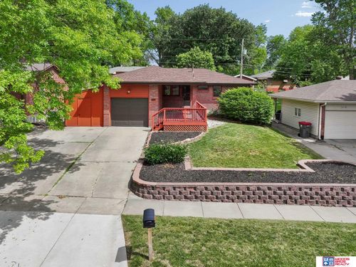 524 Skyway Rd, Lincoln, NE, 68505-2634 | Card Image
