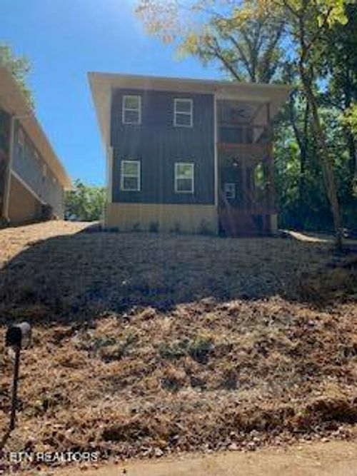 1827 Granville Ter, Knoxville, TN, 37915-3063 | Card Image