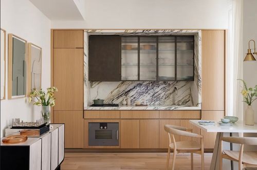 22a-135 E 47th Street, New York City, NY, 10017 | Card Image