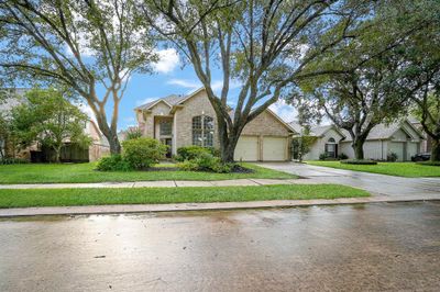 5615 Ivory Mist Lane, House other with 4 bedrooms, 3 bathrooms and null parking in Houston TX | Image 3