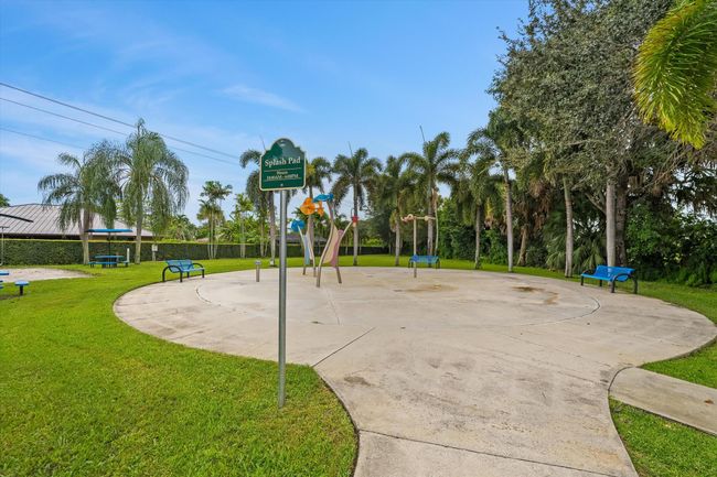102 Villa Cir, Condo with 2 bedrooms, 2 bathrooms and null parking in Atlantis FL | Image 44