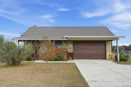116 Martingale Trl, Bandera, TX, 78003-3613 | Card Image