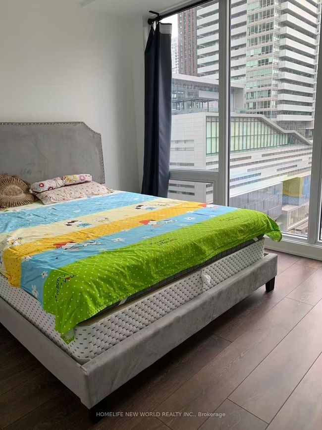 1009 - 125 Blue Jays Way, Condo with 2 bedrooms, 1 bathrooms and null parking in Toronto ON | Image 6