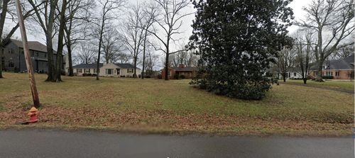6221 Bresslyn Rd, Nashville, TN, 37205-3107 | Card Image