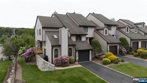 12 Davey Dr, West Orange, NJ, 07052-2174 | Card Image