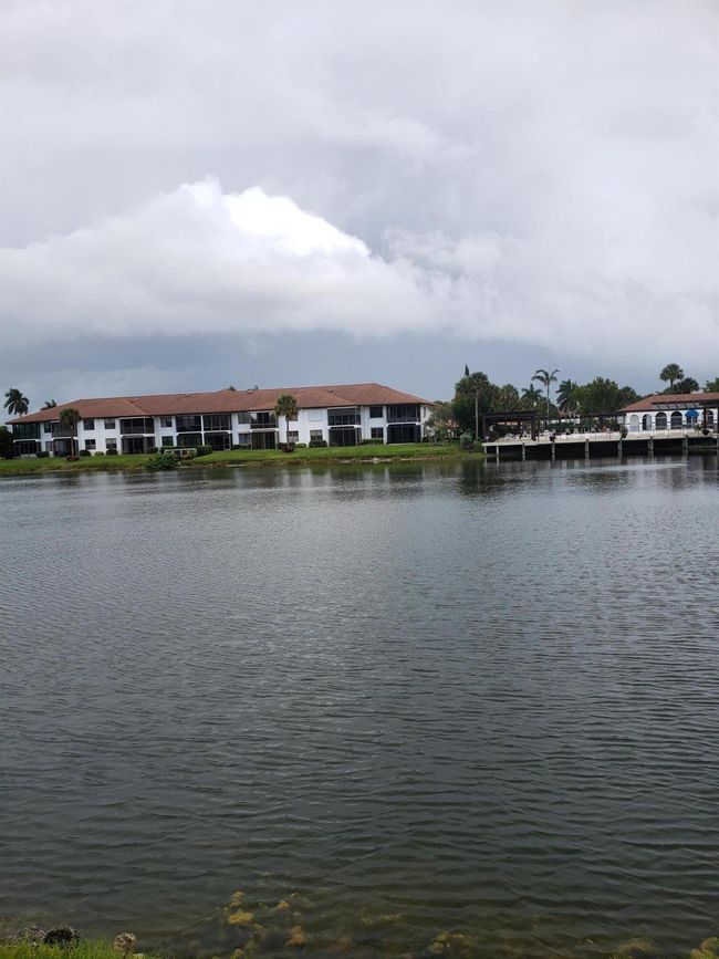 APT-2 - 6021 Se Landing Way, Condo with 2 bedrooms, 2 bathrooms and null parking in Stuart FL | Image 27