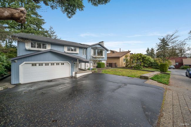 3221 Sail Place, House other with 4 bedrooms, 3 bathrooms and 4 parking in Coquitlam BC | Image 3