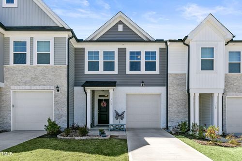 713 Putney Hill Rd, Zebulon, NC, 27597-5543 | Card Image