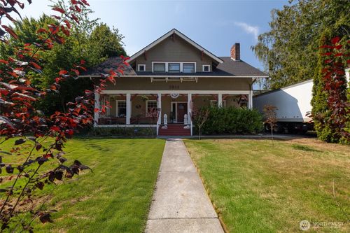 1011 Caveness Dr, Centralia, WA, 98531-1701 | Card Image