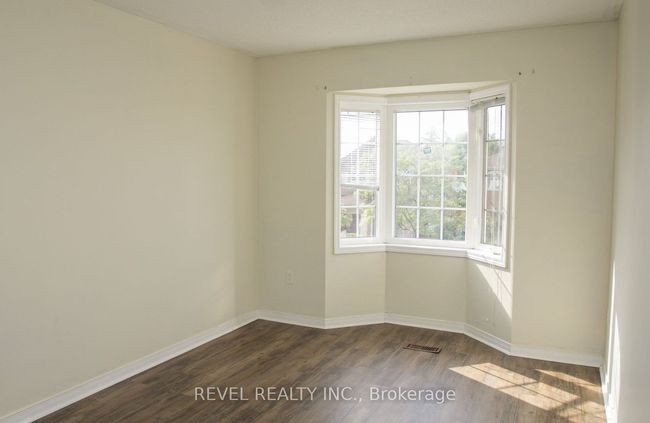 97 Native Landing, House attached with 4 bedrooms, 3 bathrooms and null parking in Brampton ON | Image 9