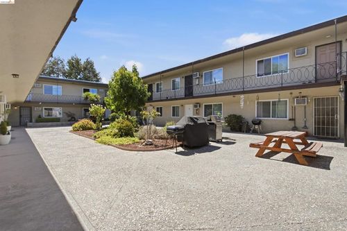 1895 San Vincente Dr, Concord, CA, 94519-1355 | Card Image
