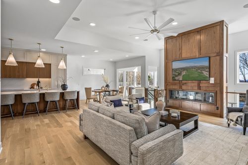 3755 Brookside Dr, Chaska, MN, 55318 | Card Image