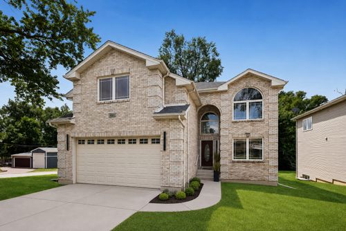 490 E Red Oak Ave, Bensenville, IL, 60106-3125 | Card Image